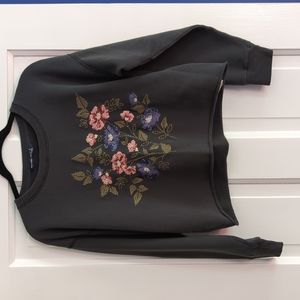 Crop embroidered floral sweater